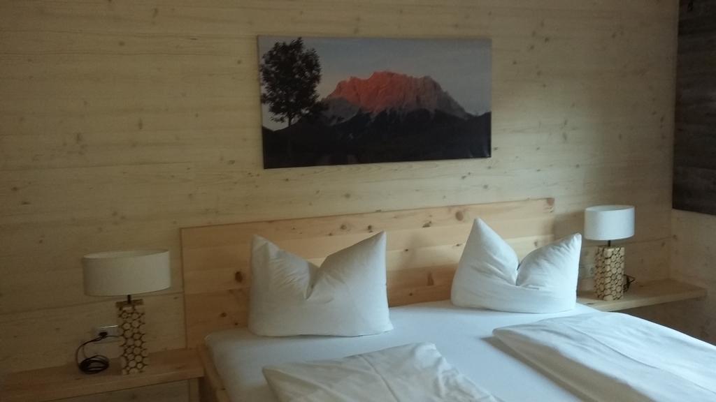 Appartements Alpenland Lermoos Zimmer foto