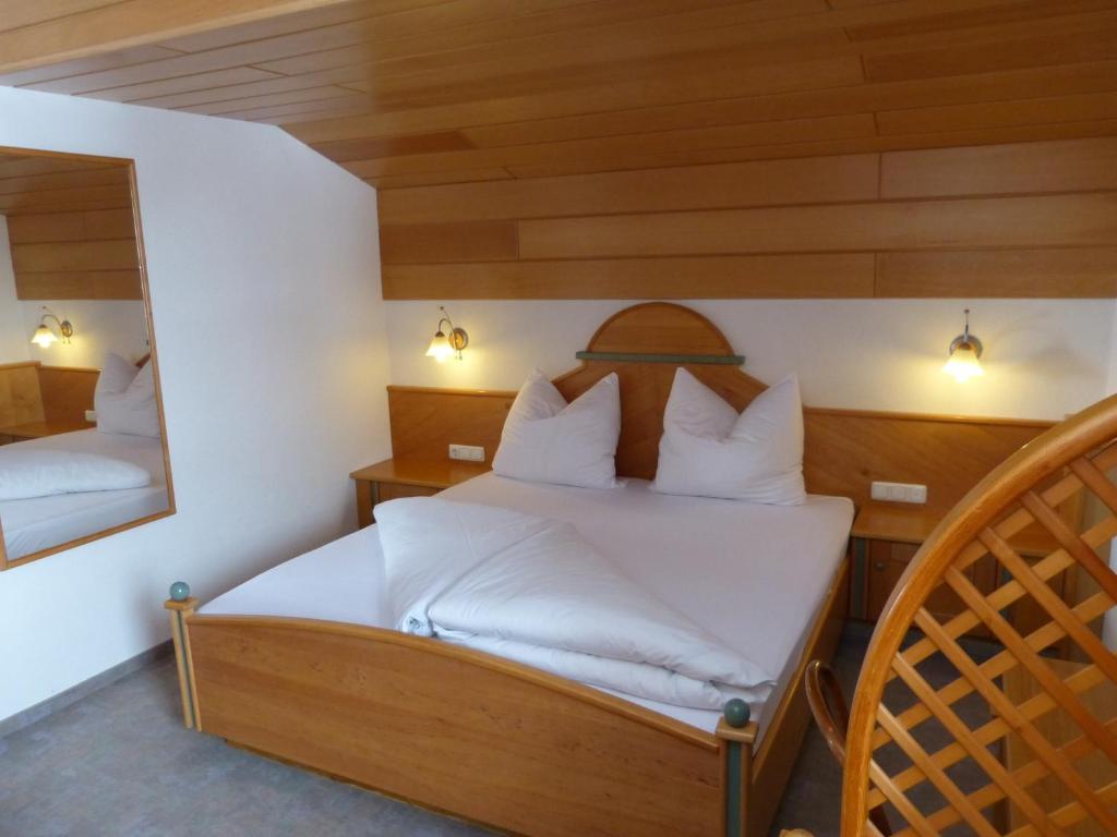 Appartements Alpenland Lermoos Zimmer foto